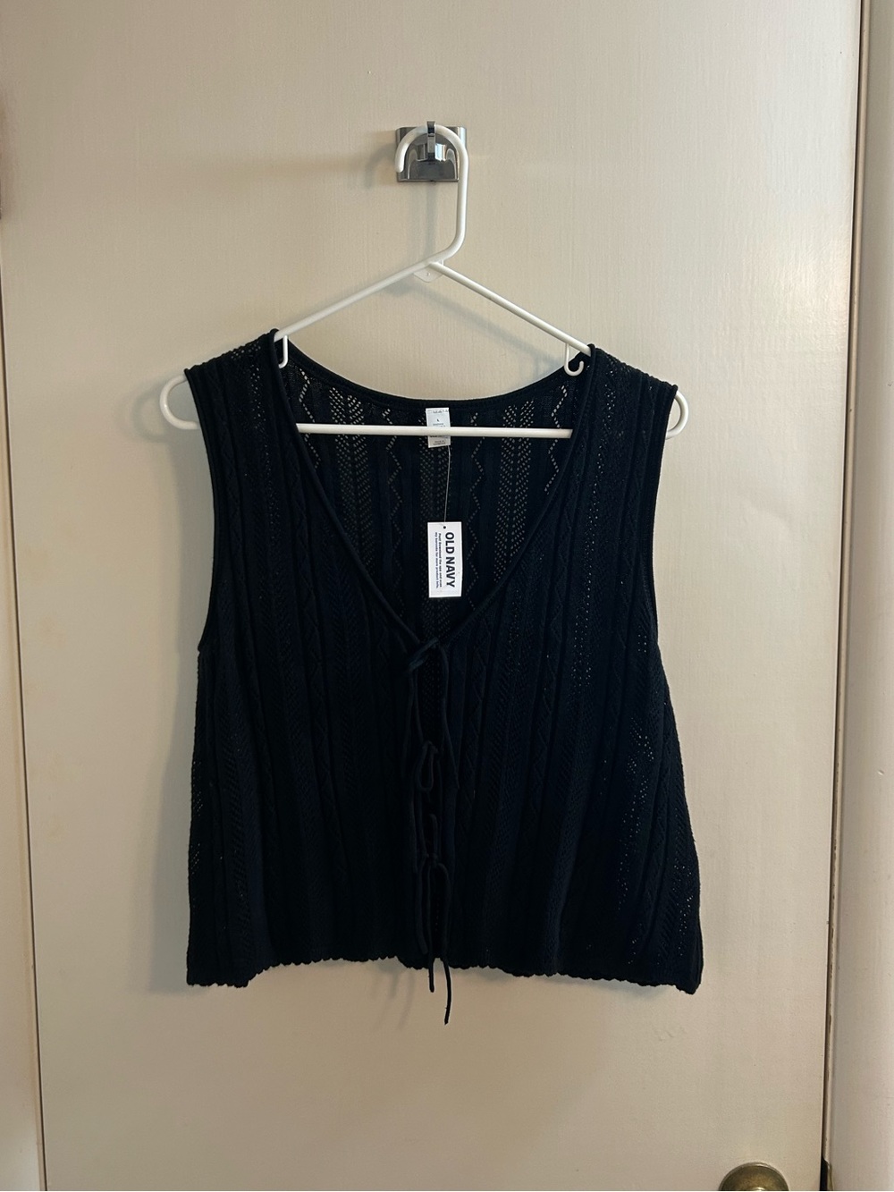 Women’s Old Navy Black Tie Vest NWT